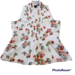 Worth Sleeveless Pin-Tuck Front Floral Top